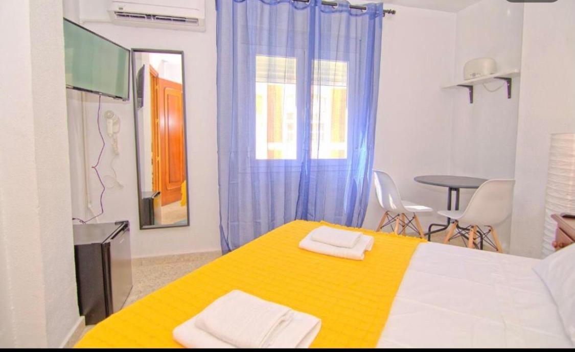 Low Cost Rooms Malaga River Eksteriør billede