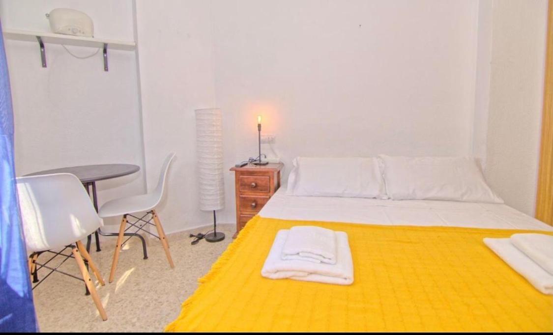 Low Cost Rooms Malaga River Eksteriør billede