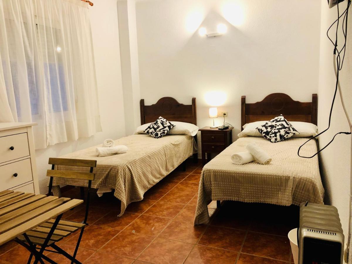 Low Cost Rooms Malaga River Eksteriør billede