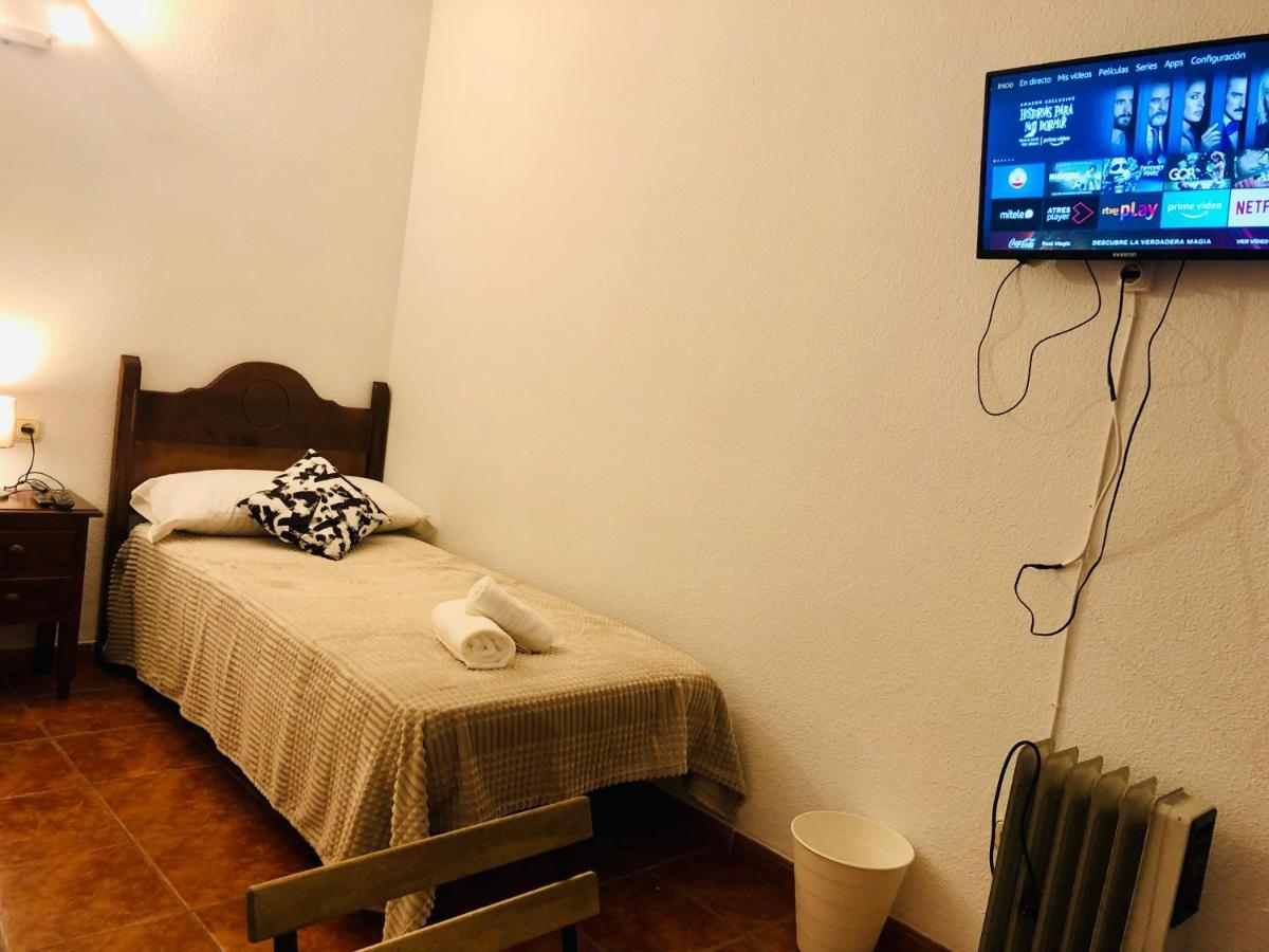 Low Cost Rooms Malaga River Eksteriør billede