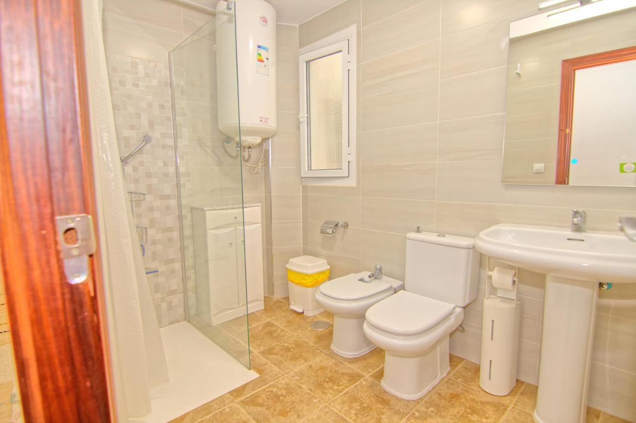 Low Cost Rooms Malaga River Eksteriør billede