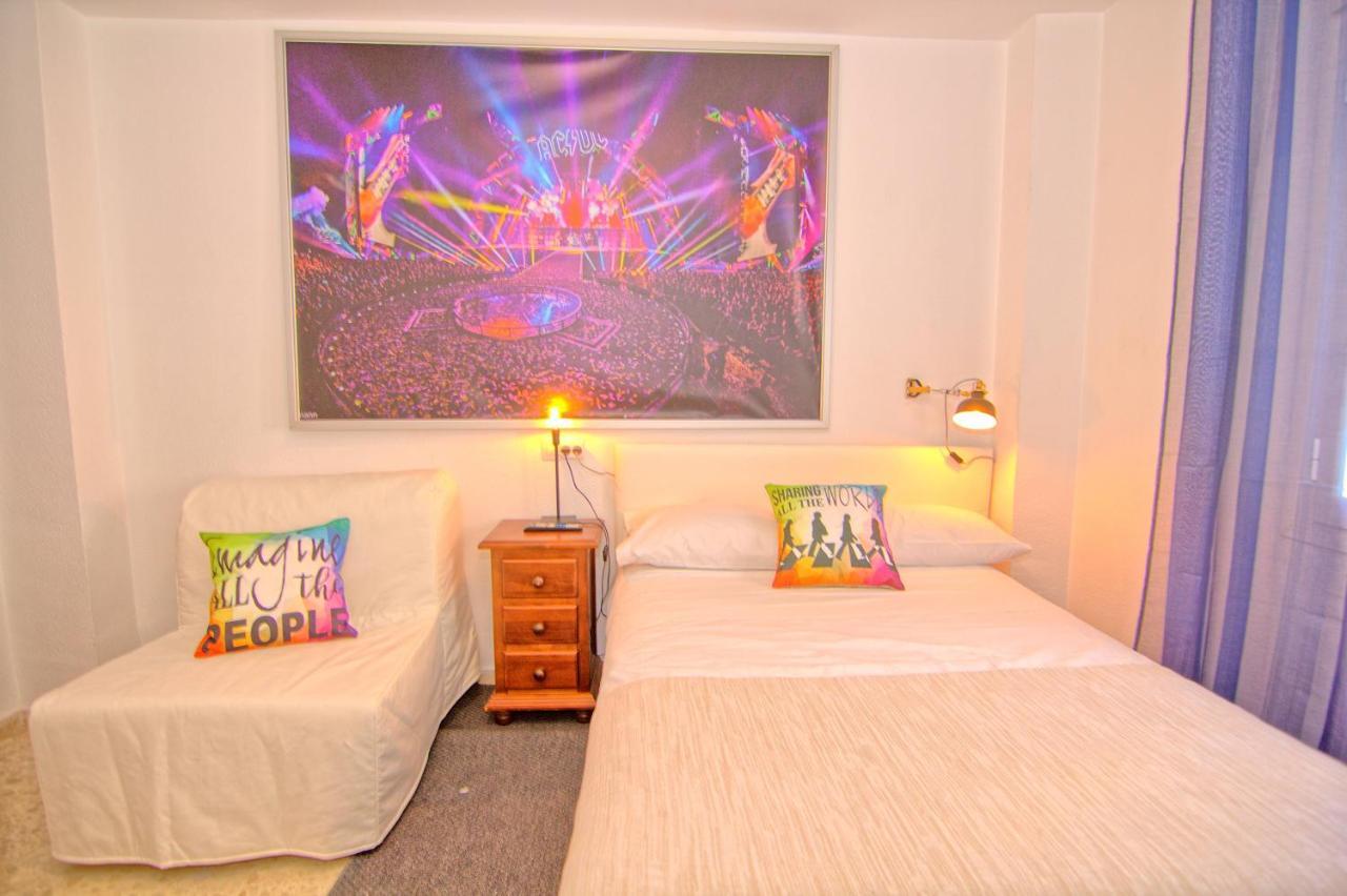 Low Cost Rooms Malaga River Eksteriør billede